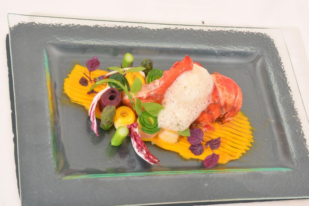 K108 Hotel Doha Eksteriør billede